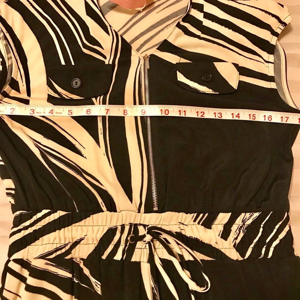 Jumpsuit - Picture 5 of 8